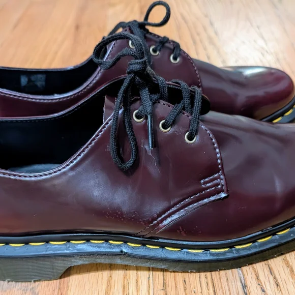 Dr. Martens Men's Burgundy Leather Shoes - Picture 4 of 5